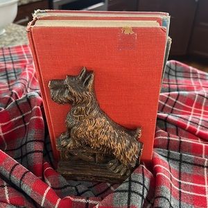 Vintage Syroco Wood Scottie Dog bookend.